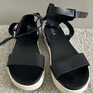 MIA Women's Black Sandals